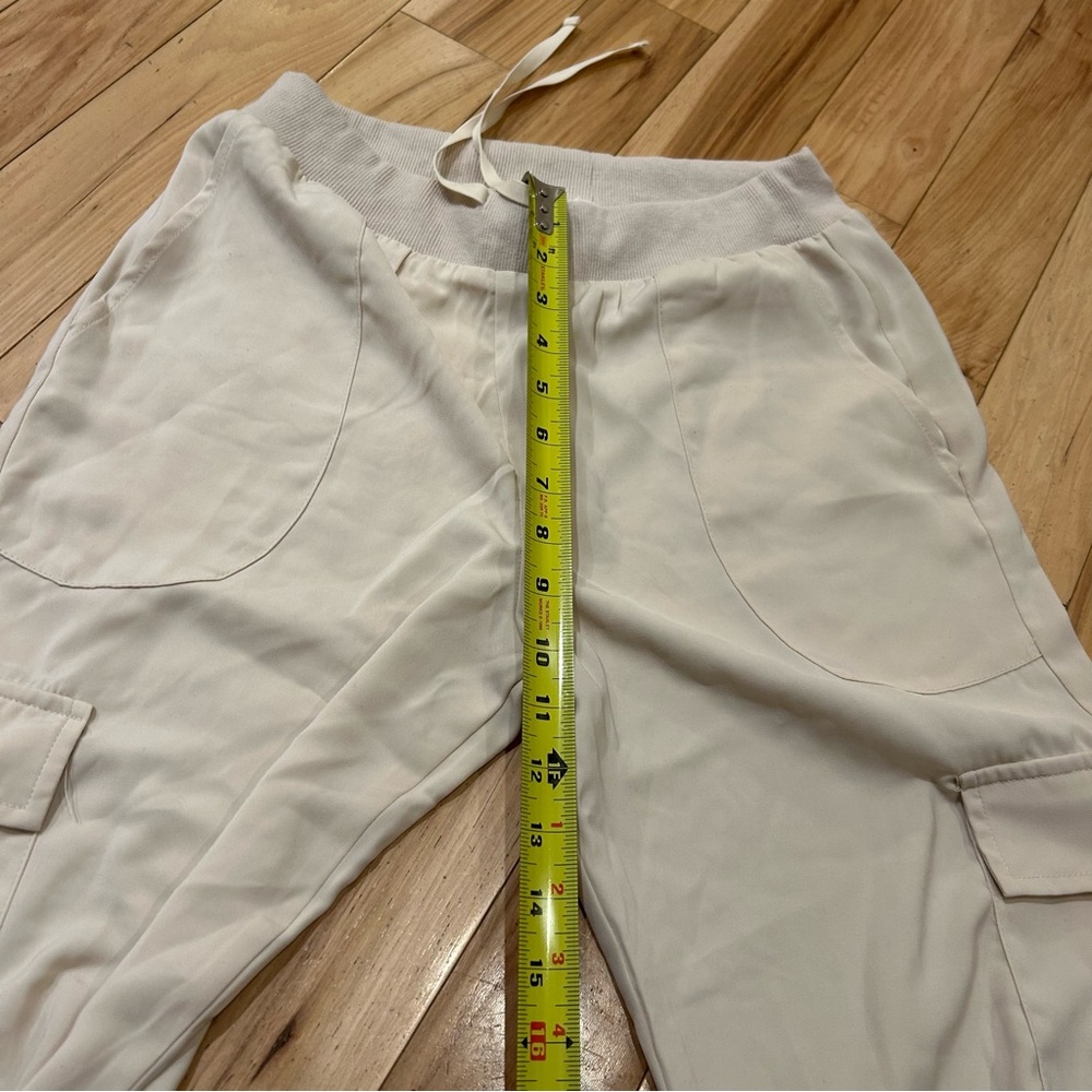 Superdown Beige Cream Silky Feel Lightweight Cargo Pants - Women’s Size Small - Picture 8 of 8